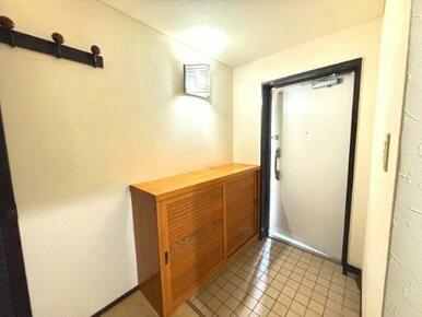 シューズボックス付きでシンプルで使いやすい玄関です！