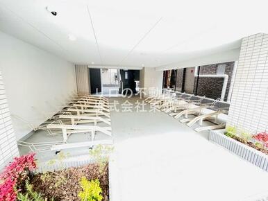 雨の日でも安心☆屋根付の駐輪場です☆