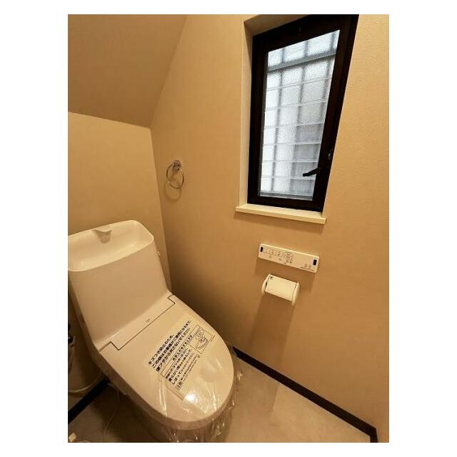 「トイレ」1階トイレ、LIXILのトイレ新品交換済み