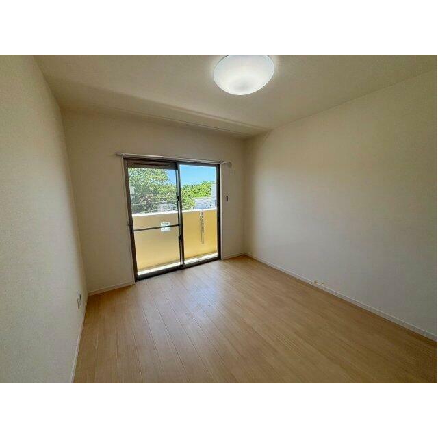 ※303号室の室内写真を掲載しております。