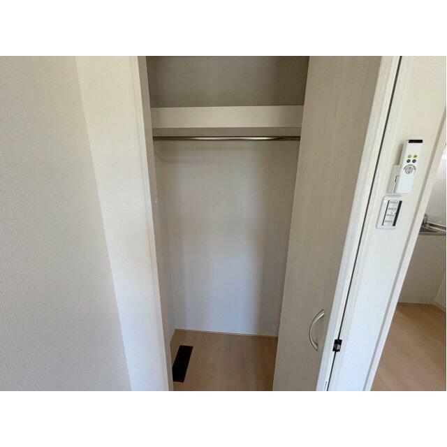 ※303号室の室内写真を掲載しております。