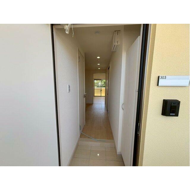 ※303号室の室内写真を掲載しております。
