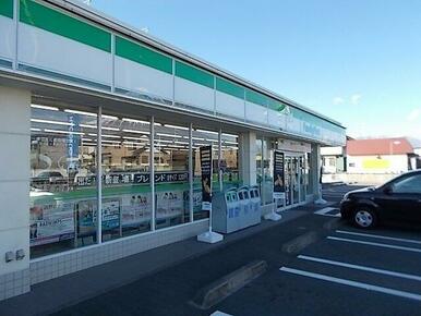 ファミリーマート淀師店まで400m