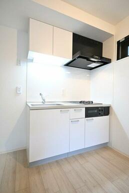 システムキッチン（2口ガスコンロ・グリル付）