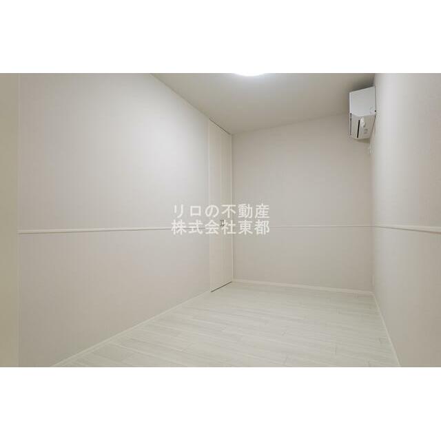 白基調で爽やかな室内空間です！インテリアも映えますね♪