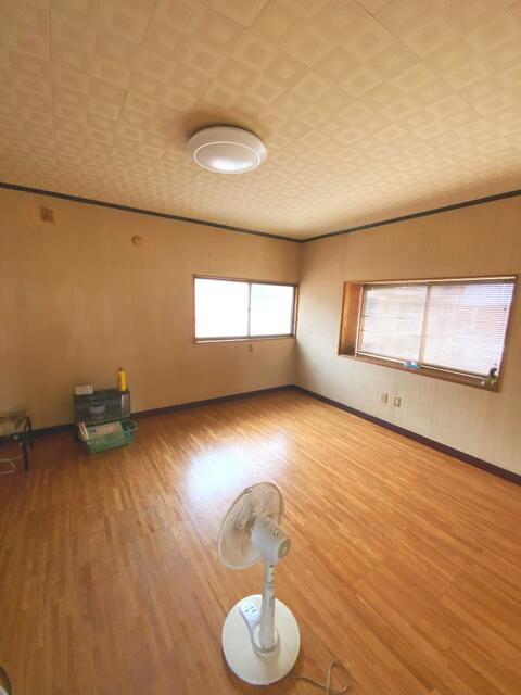 物件画像 京都郡苅田町 尾倉１丁目 (小波瀬西工大前駅) 2階建 4K