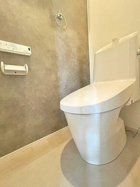 「２階トイレ」ウォシュレット付きトイレに新品交換済みです。