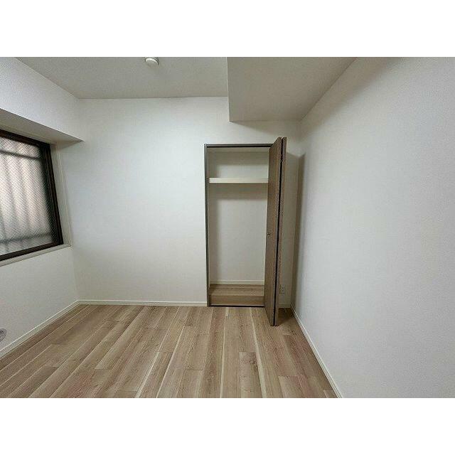 「西側洋室」クローゼットございます。