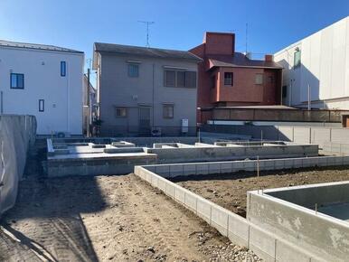 日を重ねるごとにこの佇まいに愛着が湧いてきそう（2号棟）