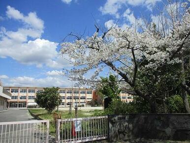 日進市立日進中学校