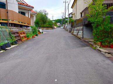 前面道路は幅員約６ｍ