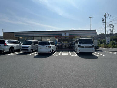 セブンイレブン厚木萩野北店