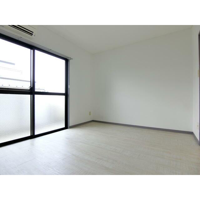 ★白を基調とした室内です★