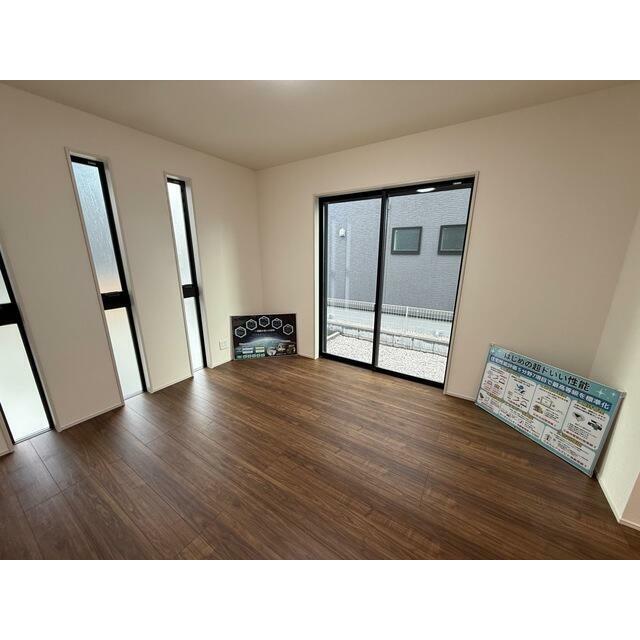 リビングと洋室の使い分けで生活にメリハリを（1号棟）