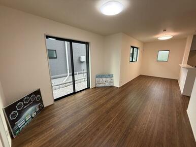 リビングとは別に静かな時間を楽しめる部屋（1号棟）