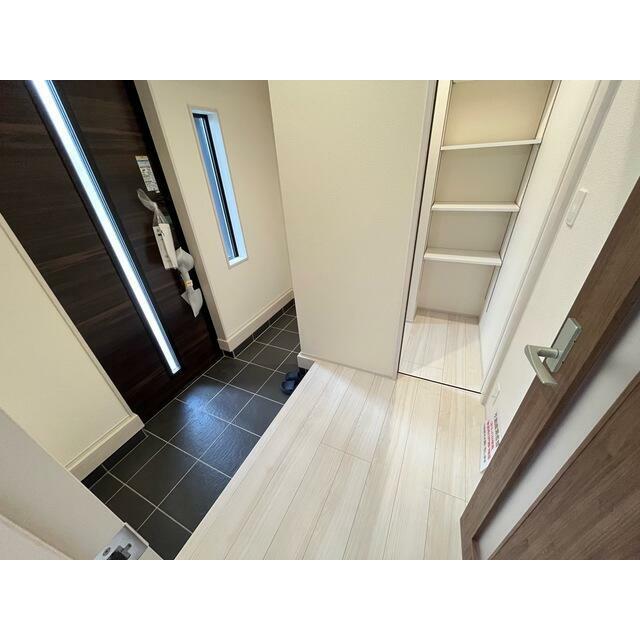 玄関を素敵に演出して運気UP（4号棟）