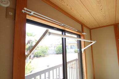 室内物干し　雨の季節に便利です！