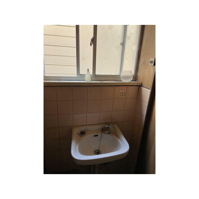 リフォーム工事についてのご相談も承っております。物件に合わせたお見積りも致しますのでお気軽にお申し付けくださいませ