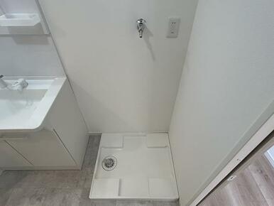 洗濯水栓と防水パンの新品交換をおこないました