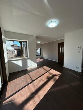 リビング約18.6帖、別角度から（2）