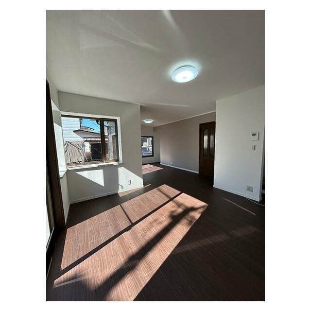 リビング約18.6帖、別角度から（2）