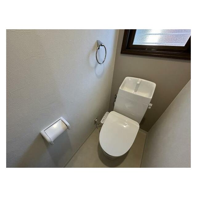 トイレ新品交換済み