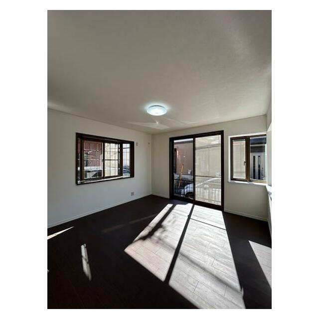 リビング約18.6帖、別角度から（1）