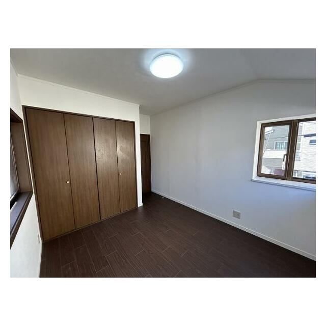 2階洋室約5.6帖