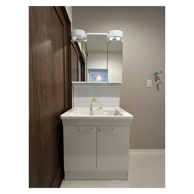 洗面台新品交換済み