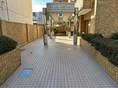 正面入口前アプローチ