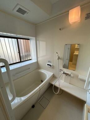 ゆったりとお過ごしいただける広さのお風呂