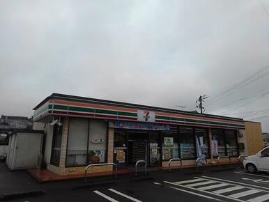 セブンイレブン小林真方店