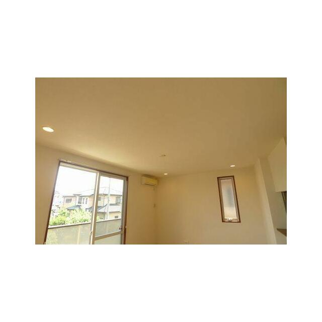 【ＬＤＫ１２．９帖】ハンマーでも貫通が難しい、強靭な中間膜を２枚のガラスの間に挟みこんでいる防犯合…