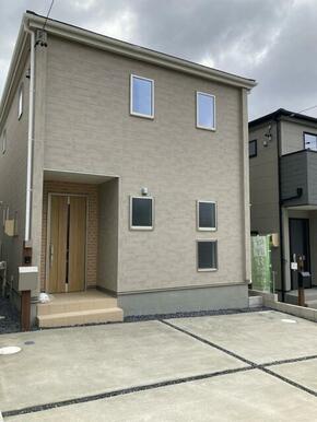 日を重ねるごとにこの佇まいに愛着が湧いてきそう（2号棟）