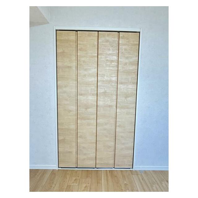 「収納」建具はナチュラルウッドでそろえ、優しい雰囲気のお部屋です。