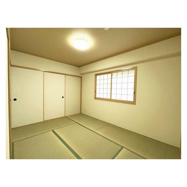 「和室」襖を開放しLDKをより広くご使用が可能です。