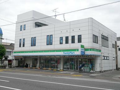 ファミリーマート上町五丁目店