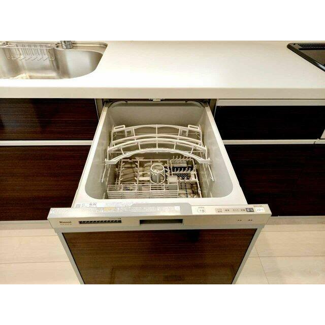 時短に繋がる食器洗浄乾燥機付きです。