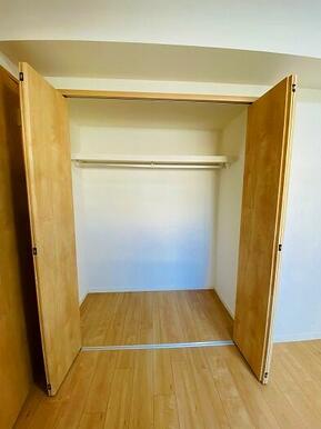 「北西側洋室」クローゼット開