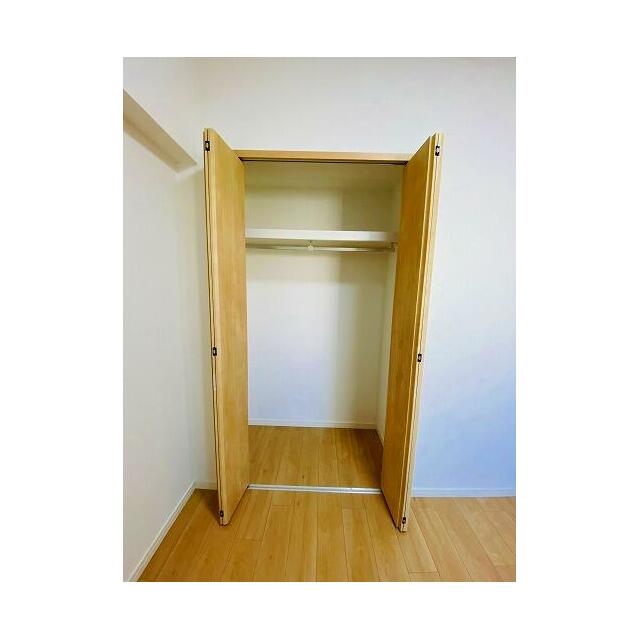 「北東側洋室」クローゼット開