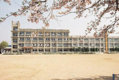 安室小学校