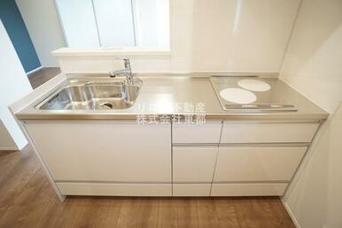 人気のカウンターキッチン♪会話しながらお料理できます☆