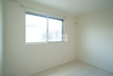 インターネット使用料無料です。