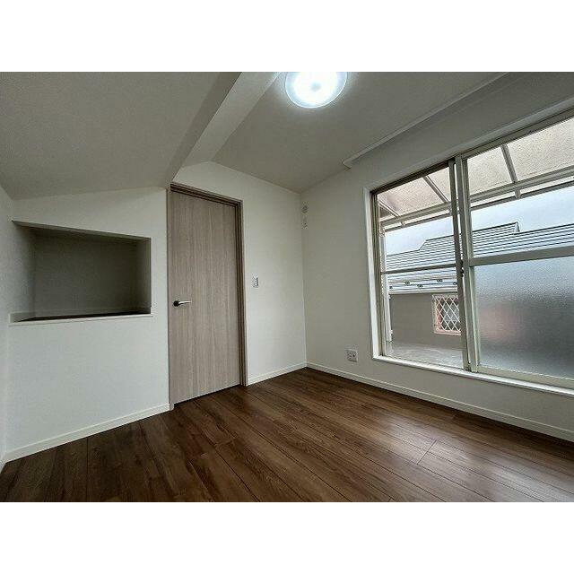 洋室約４．５帖（２）