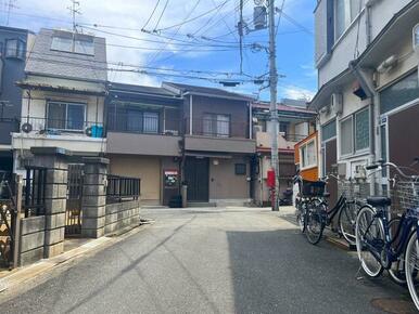 周辺交通量も少なく閑静な住宅街です♪