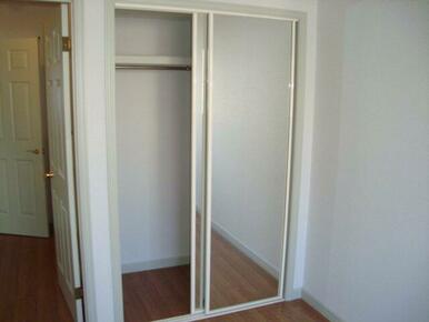 クローゼット（洋室２）