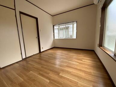 洋室（２面採光）