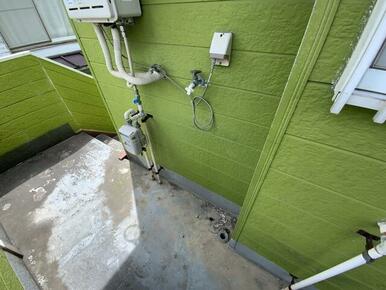 洗濯機置場（玄関横が設置場所となっております）