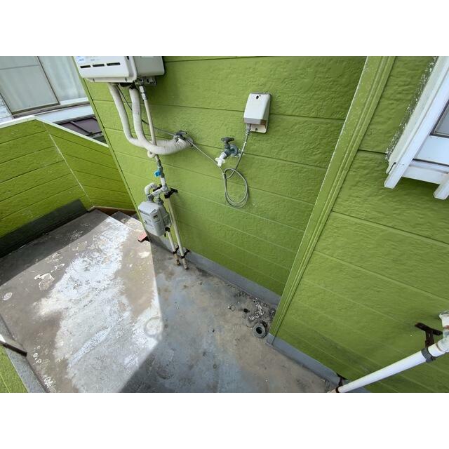 洗濯機置場（玄関横が設置場所となっております）