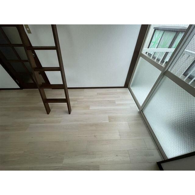 ロフトより室内